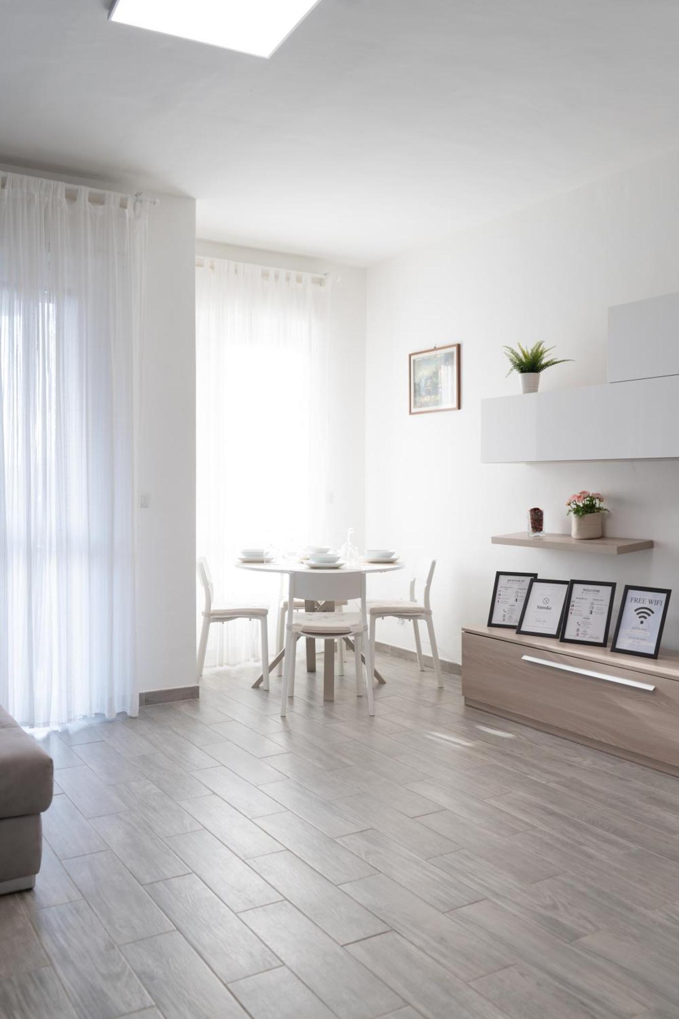 10min Rhofiera & Sansiro - 5min Metro - Ac - Freeparking Appartamento Milano